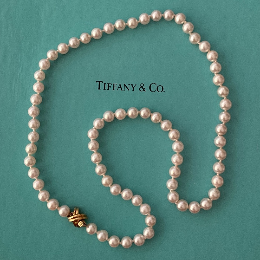 TIFFANY & CO Vintage Signature 18K YG Clasp Akoya Pearl Strand Necklace